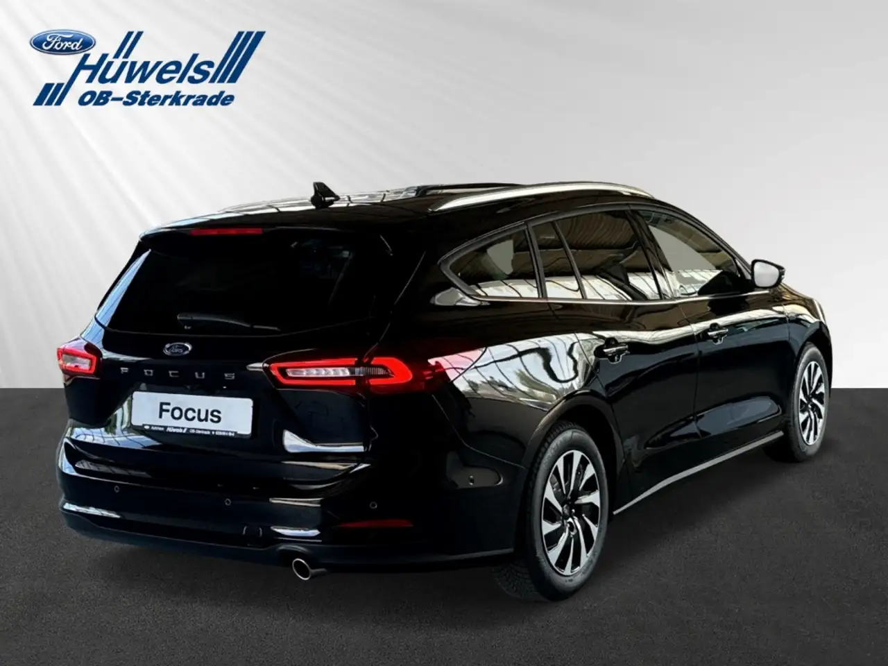 Ford Focus Turnier Titanium X 1.0 EcoBoost Mild-Hybrid Navi d — معرض صور السيارة 4