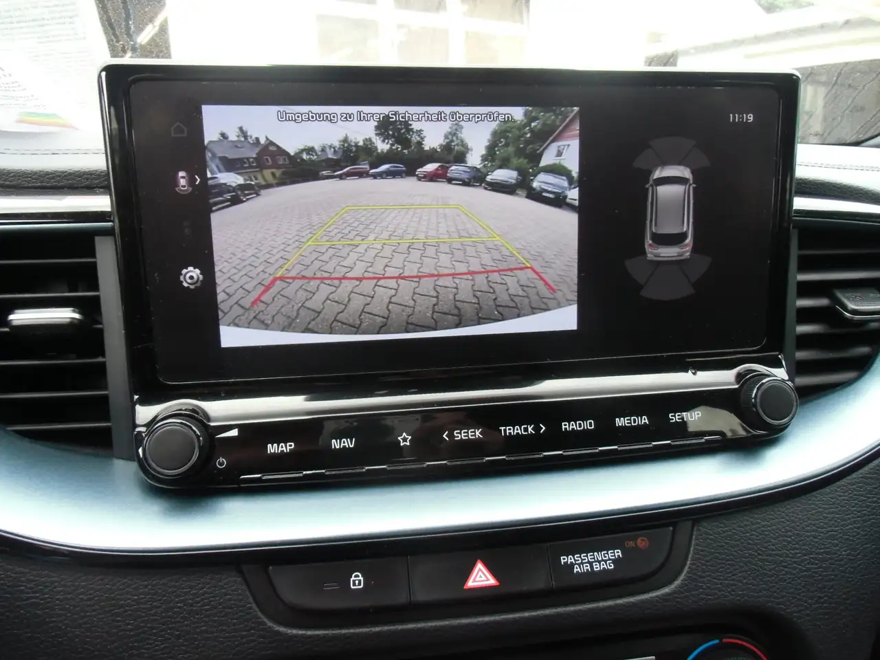 Kia Ceed SW / cee'd SW Edition 30 SITZ-LENKRADHEIZUNG KLIMAAUTOMATIK NAVI — معرض صور السيارة 12