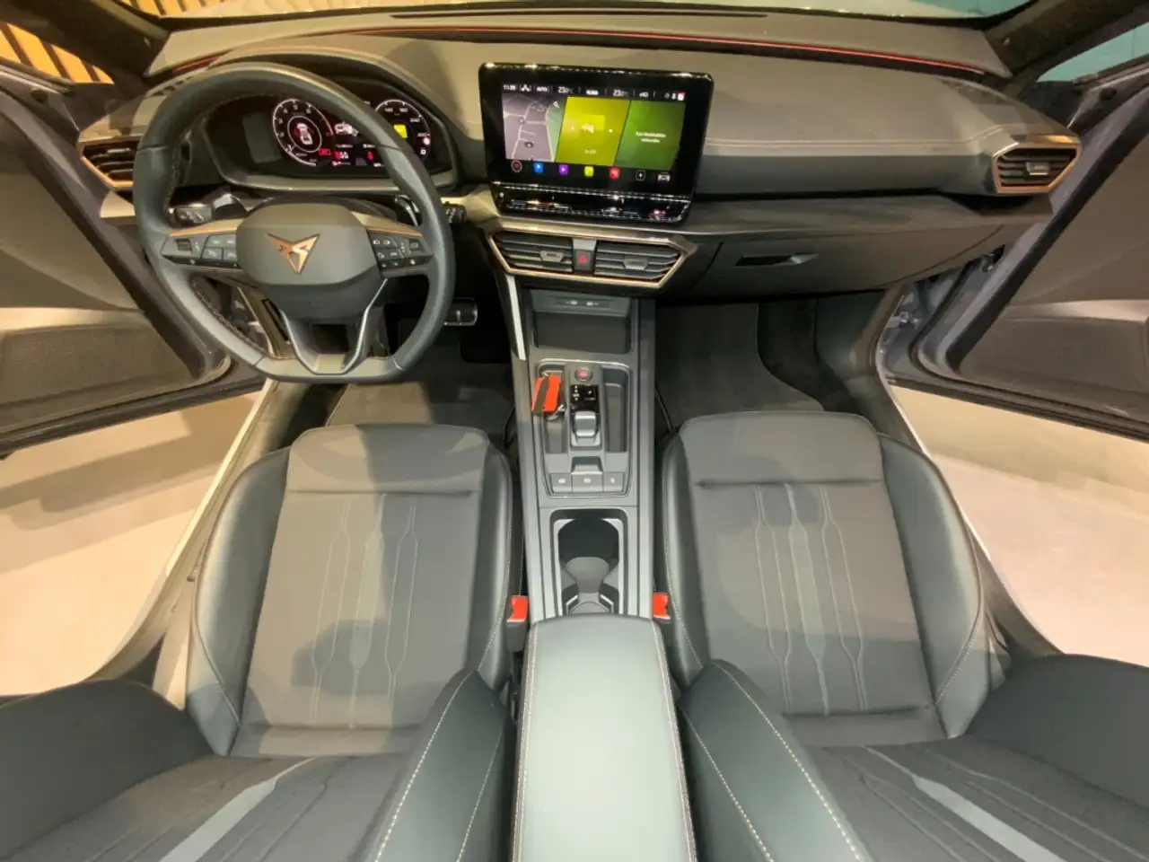 CUPRA Formentor 2.0TSI DSG 4Drive+ACC+Navi — Vehicle gallery 18