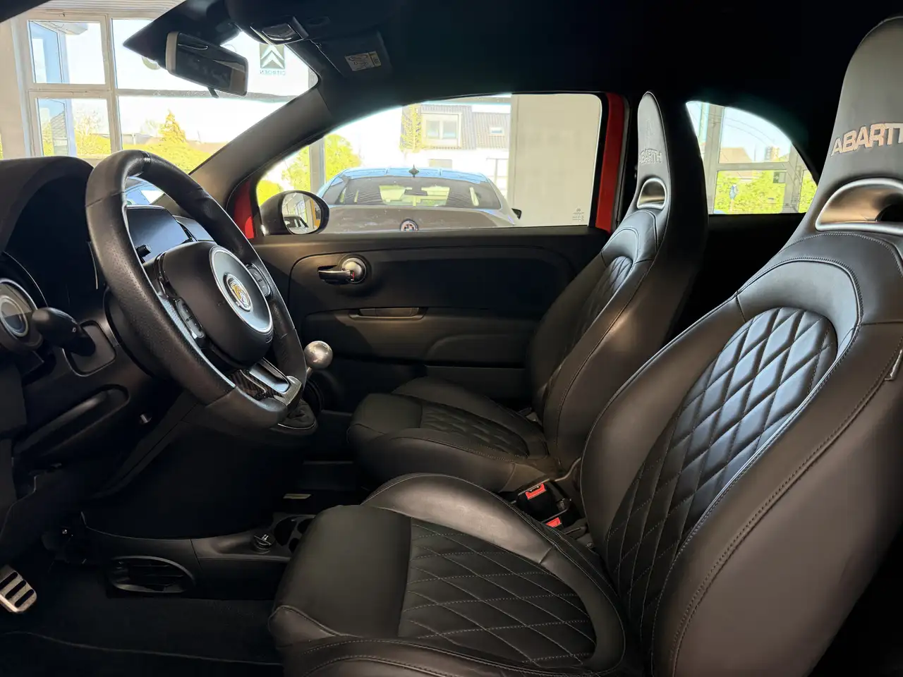 Abarth 695 Turismo*TECH*CARPLAY*NAVi*RECARO-MONZA* — Galerie du véhicule 7