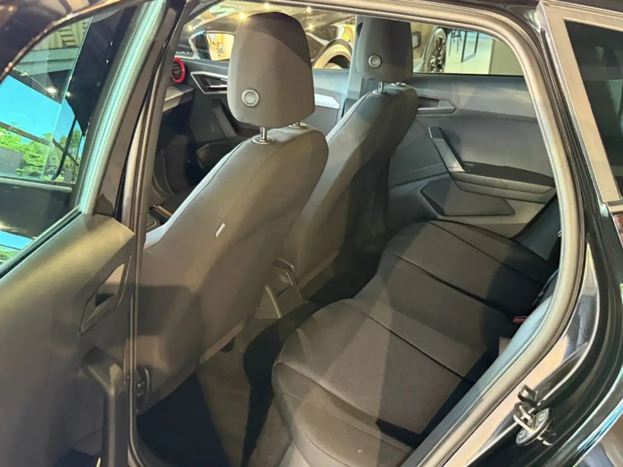 SEAT Ibiza FR Navi Digitales Cockpit Soundsystem LED Apple Ca — معرض صور السيارة 6