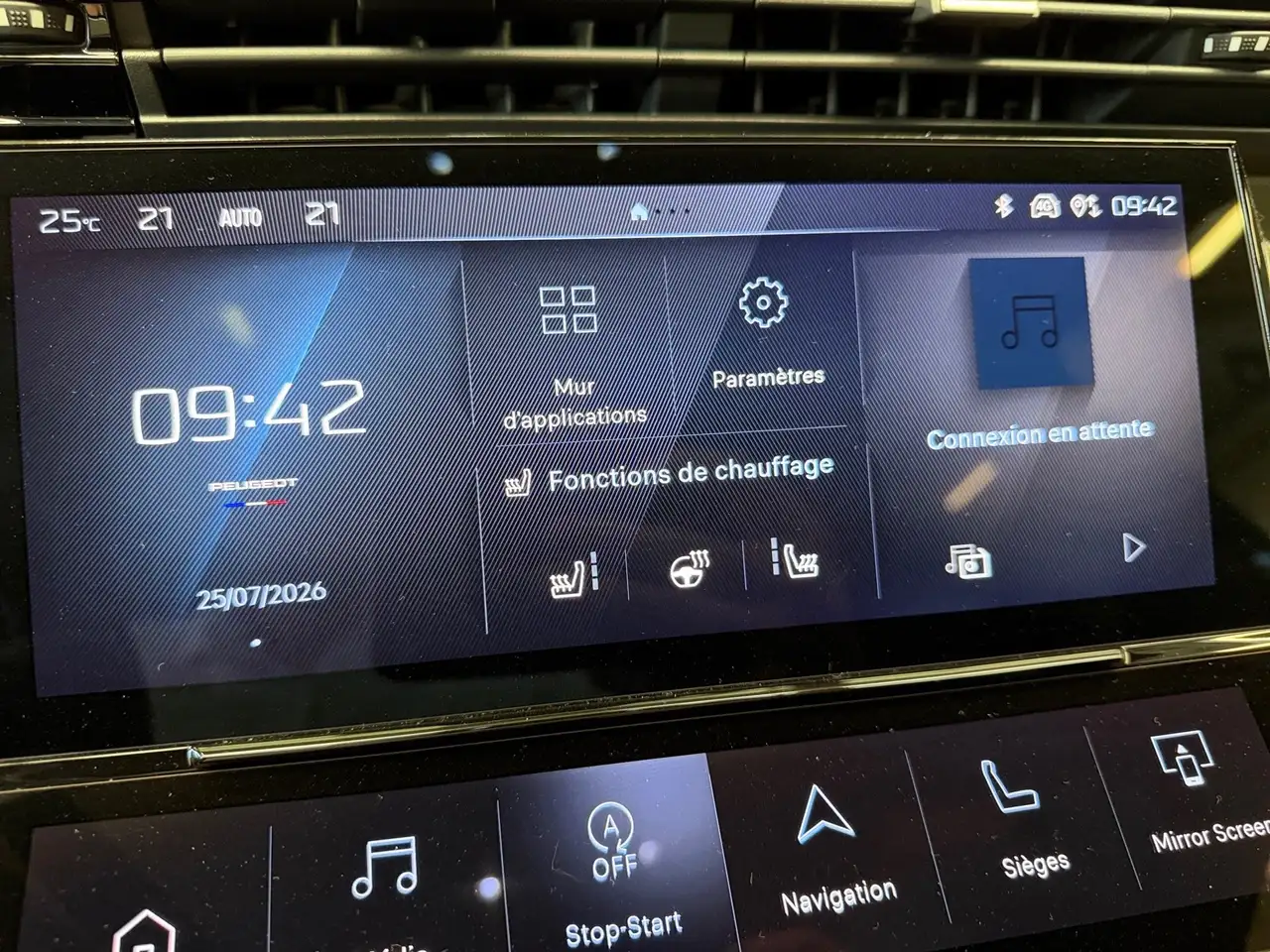Peugeot 408 PureTech 130 EAT8 GT ACC KeyLess LED Navi PDC — Vehicle gallery 22