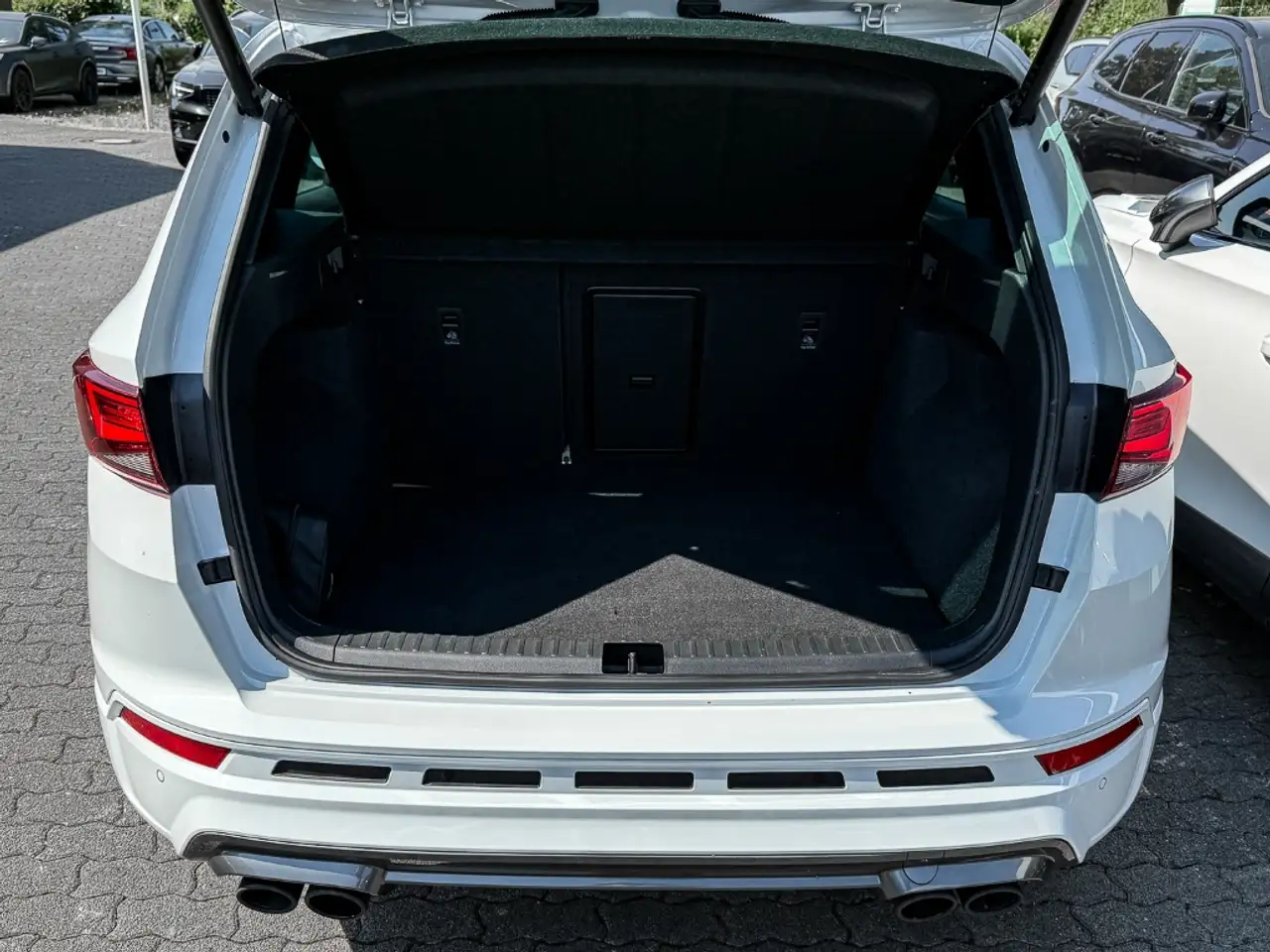 CUPRA Ateca VZ 4Drive 2.0 TSI DSG AD AHK-klappbar El. Panodach — Vehicle gallery 19