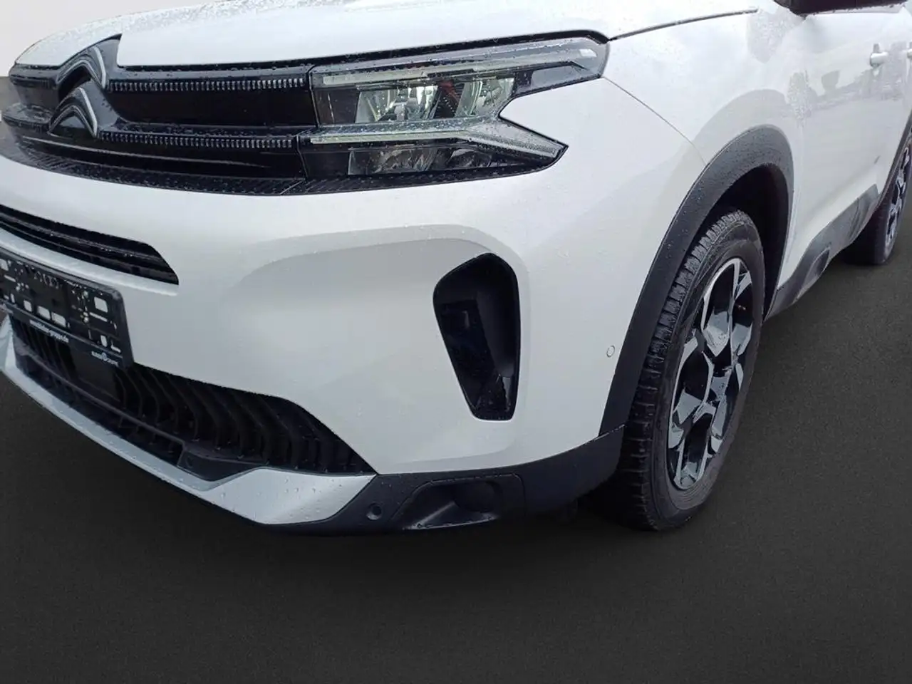 Citroen C5 Aircross PureTech 130 Plus — معرض صور السيارة 9