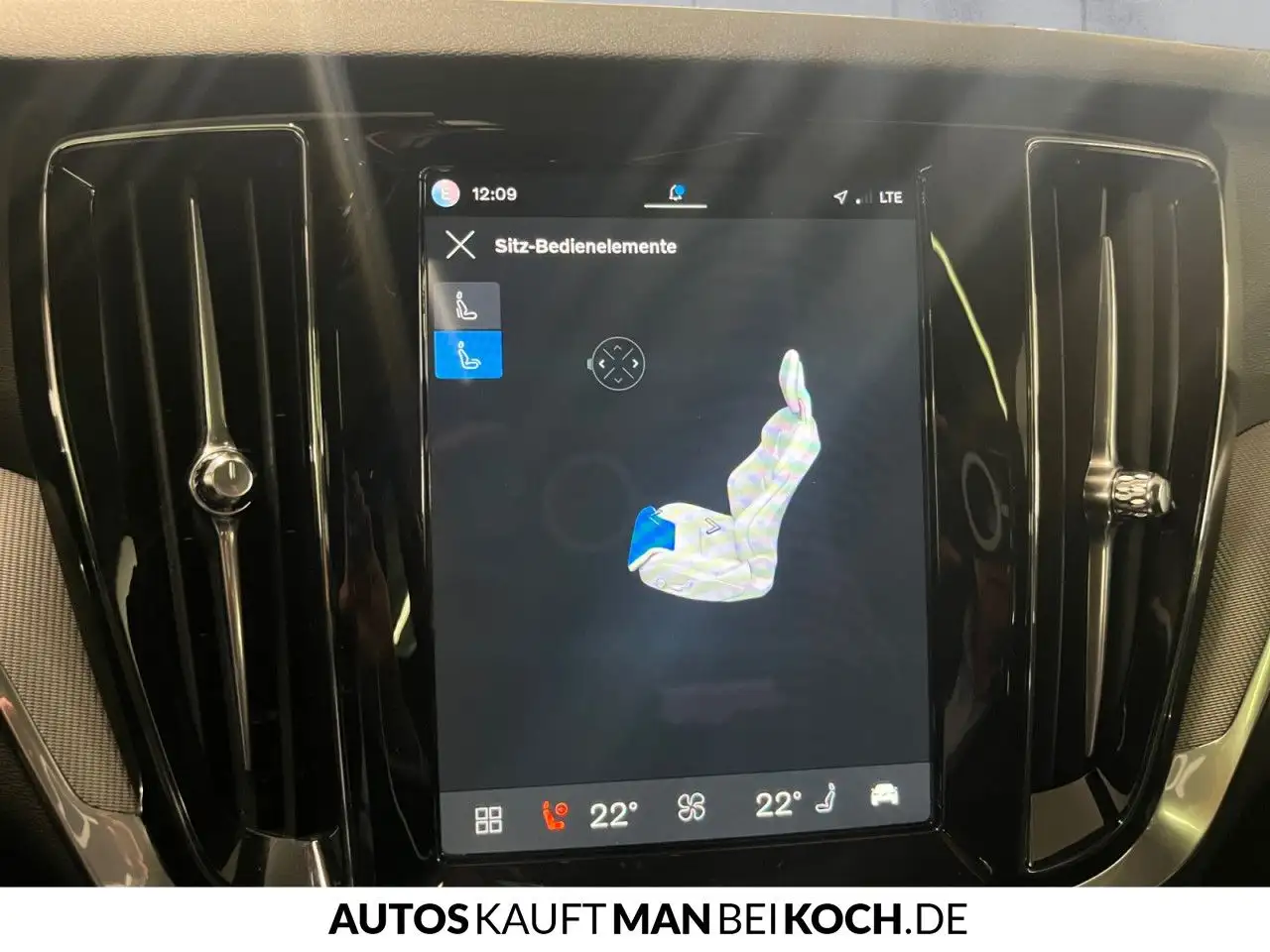 Volvo V60 B4 B DKG PlusDark ACC BLIS PANO 360 VLED H&K — Vehicle gallery 25