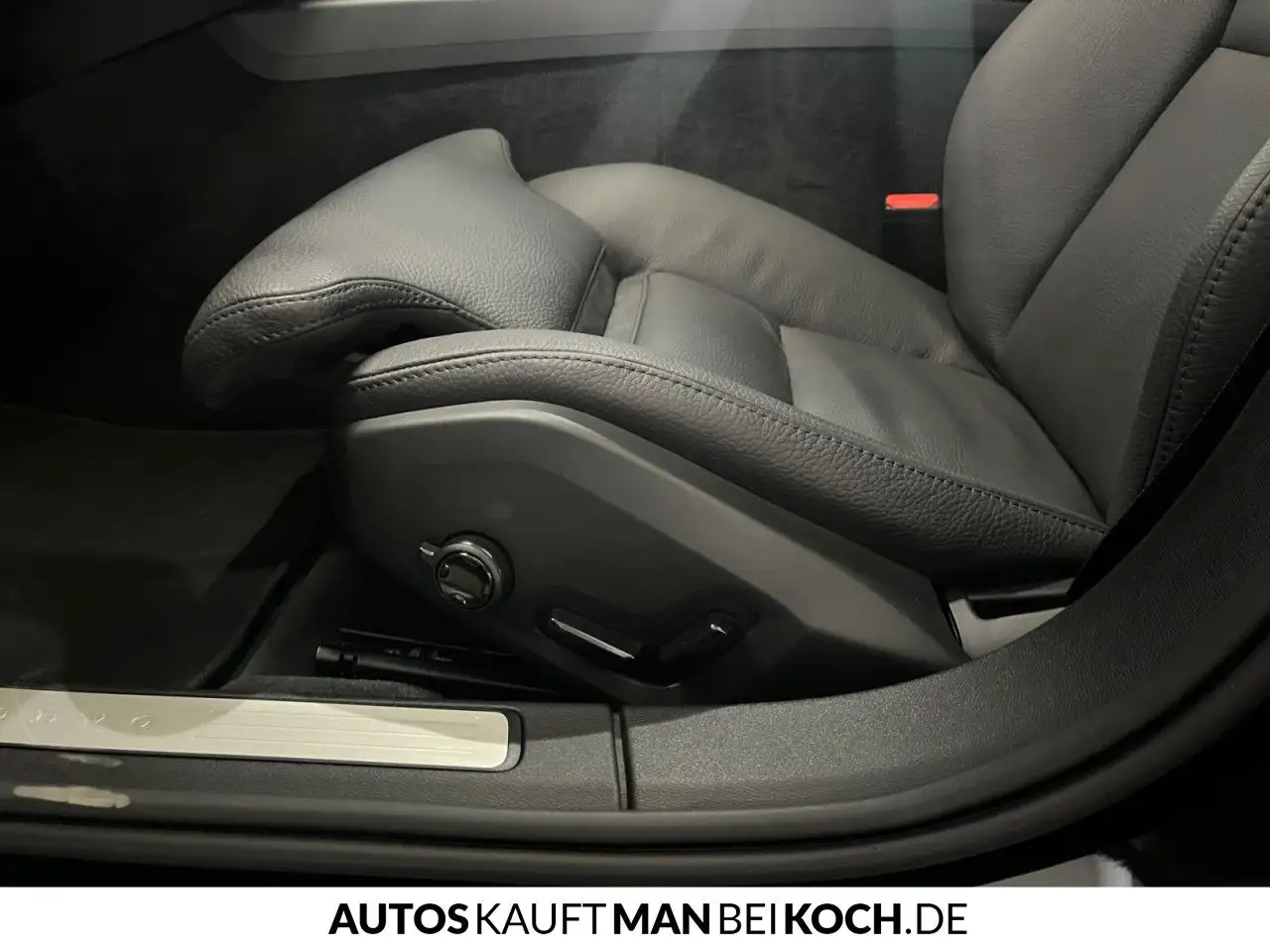 Volvo V60 B4 B DKG PlusDark ACC BLIS PANO 360 VLED H&K — Vehicle gallery 29
