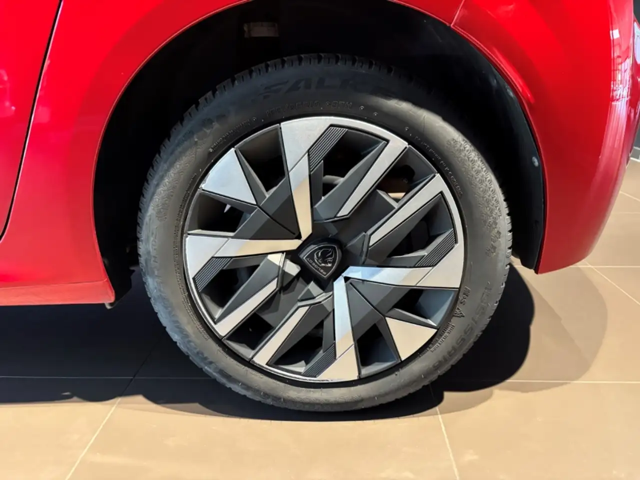 Peugeot 208 Neuer Active PureTech 100 DAB+ SITZHZG — Galerie du véhicule 9