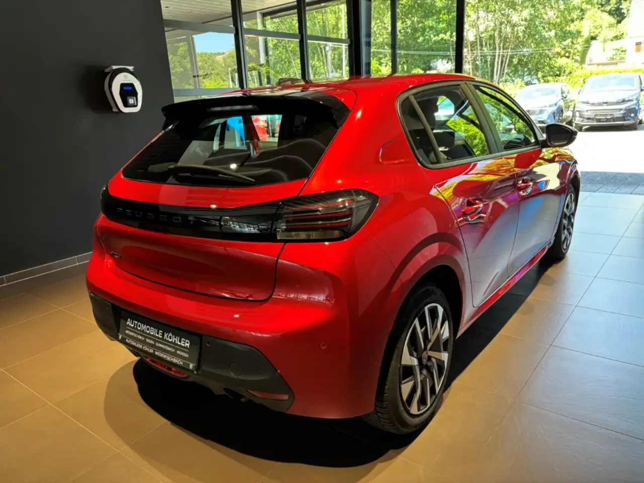 Peugeot 208 Neuer Active PureTech 100 DAB+ SITZHZG — Galerie du véhicule 6