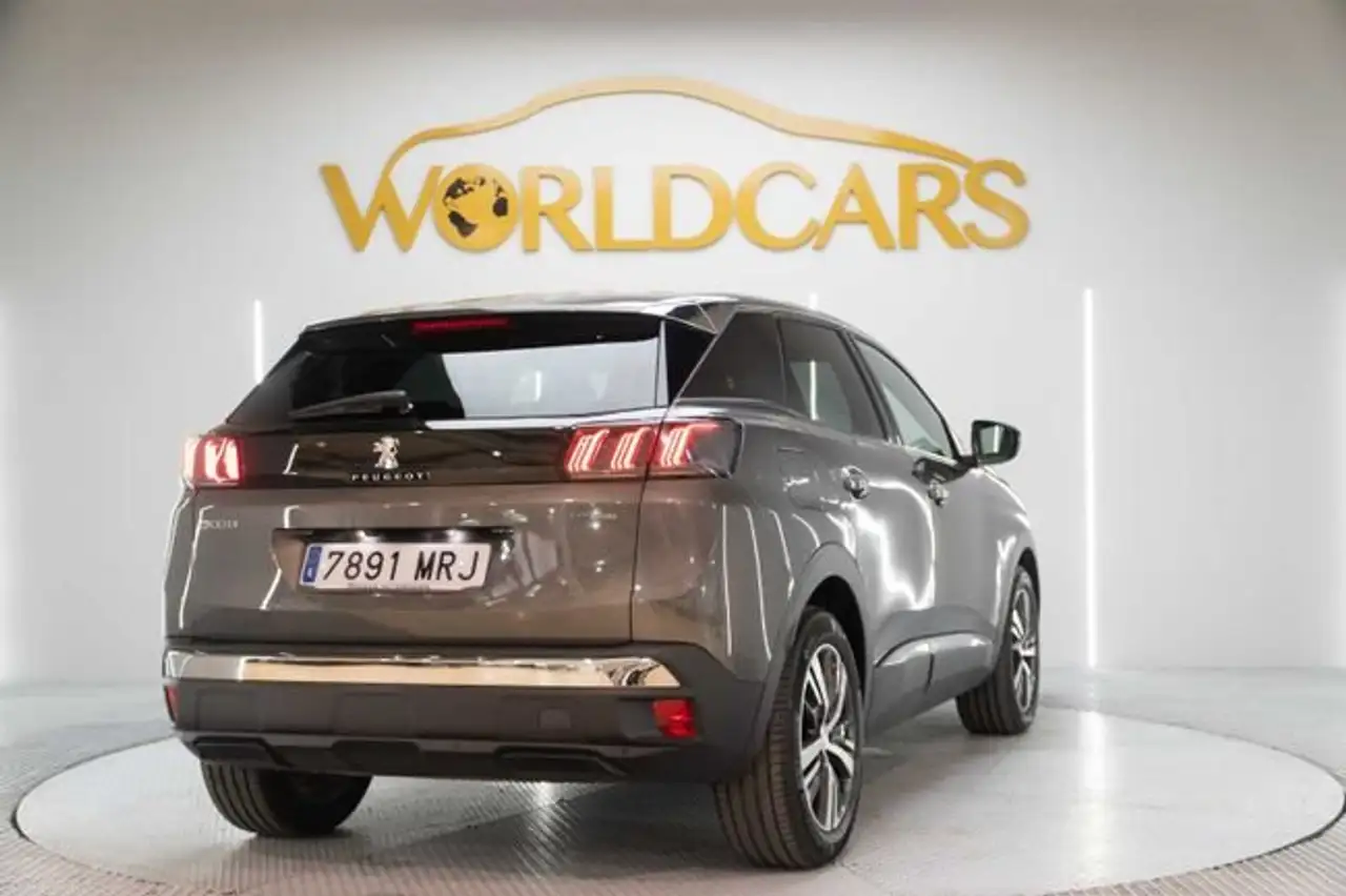 Peugeot 3008 allure pack phev 1.6 180cv eat8 — Vehicle gallery 5