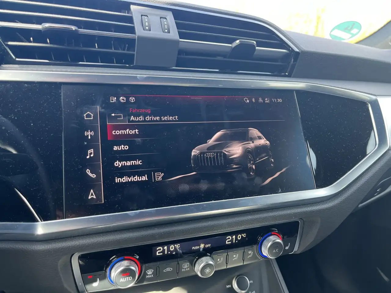 Audi Q3 45 TFSIe 245 PS S tronic — Vehicle gallery 20