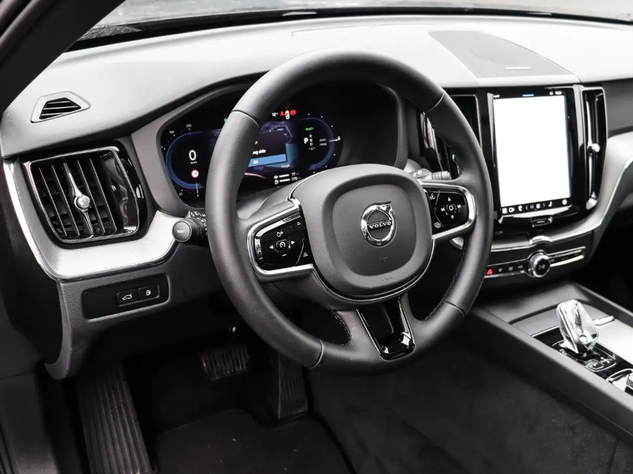 Volvo XC60 Plus Dark Recharge Plug-In Hybrid AWD T8 Twin Engi — Galerie du véhicule 4