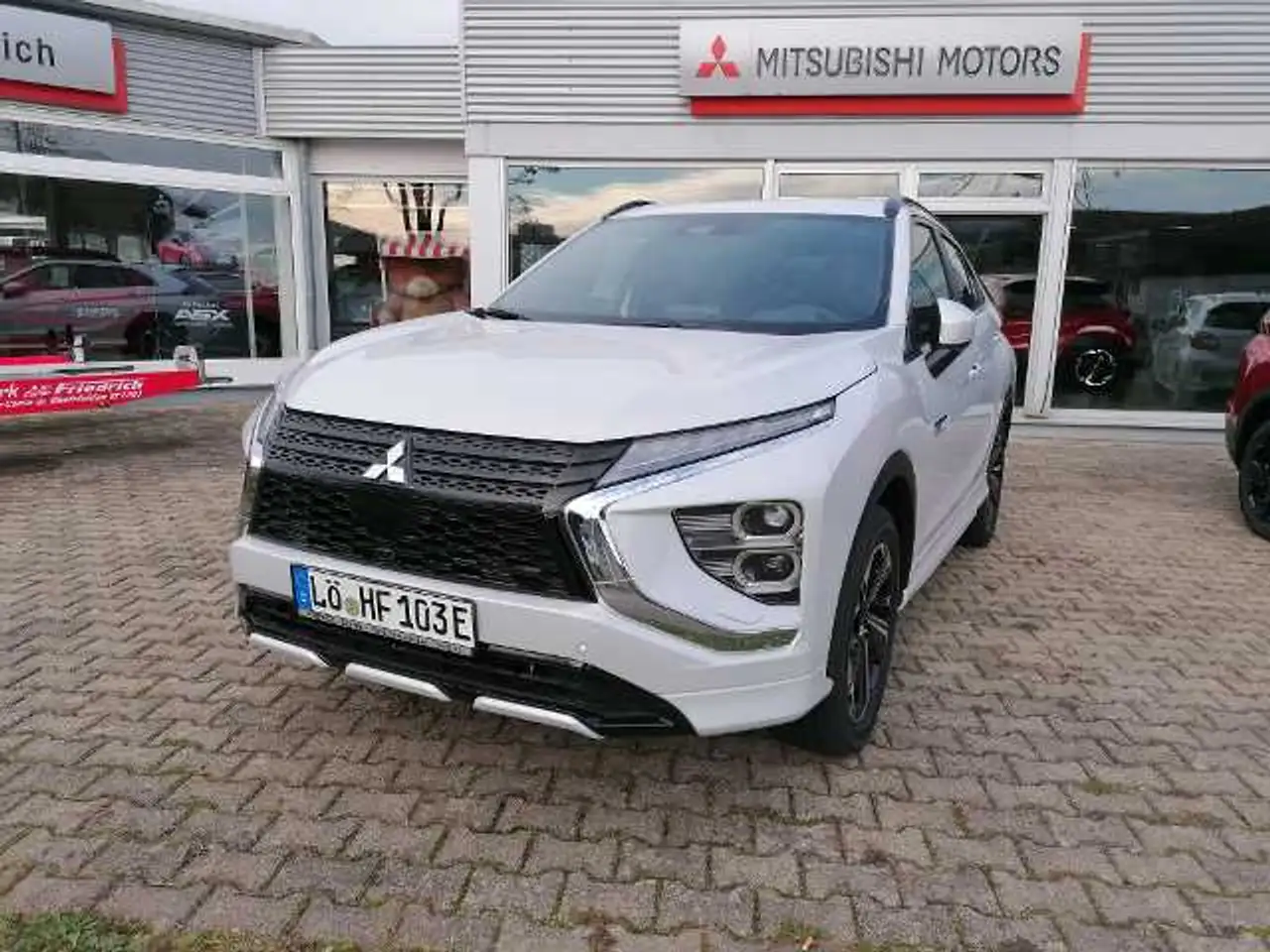 Mitsubishi Eclipse Cross Plug-in Hybrid Select 2.4 MIVEC 4WD — Rheinfelden