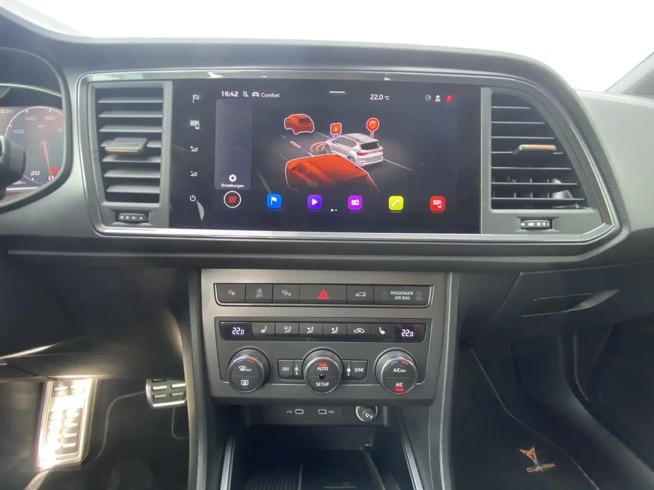 CUPRA Ateca 2.0 TSI DSG VZ 4-DRIVE SUPER-SPORTLENKRAD+ — معرض صور السيارة 15