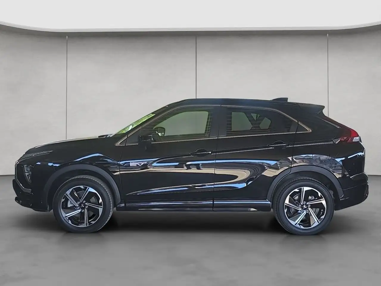 Mitsubishi Eclipse Cross Plug-In Hybrid 4WD Plus — Galerie du véhicule 2