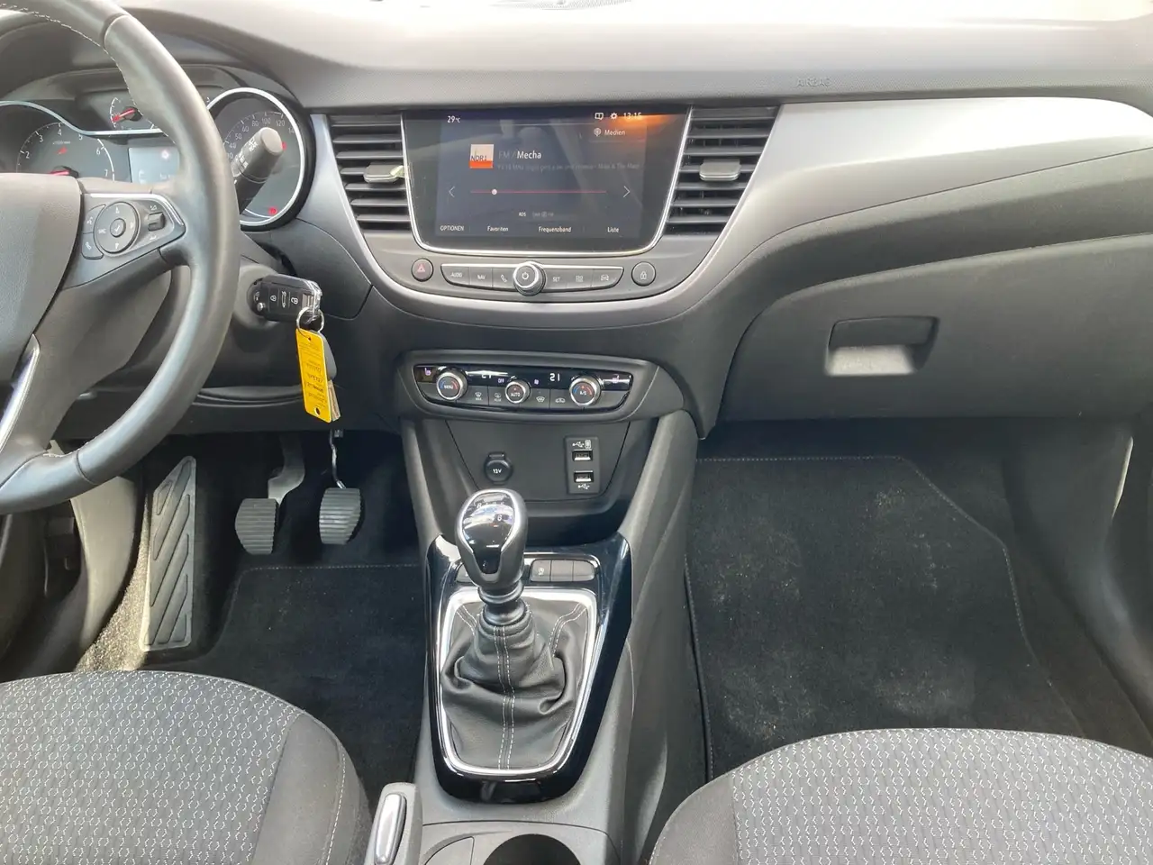 Opel Crossland 1.2 Turbo Elegance Kamera+LED+Navi+LM — Vehicle gallery 12