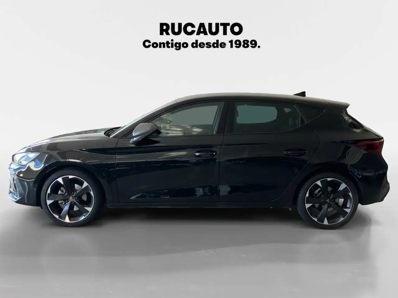 CUPRA Leon 1.5 eTSI 110 DSG — معرض صور السيارة 2