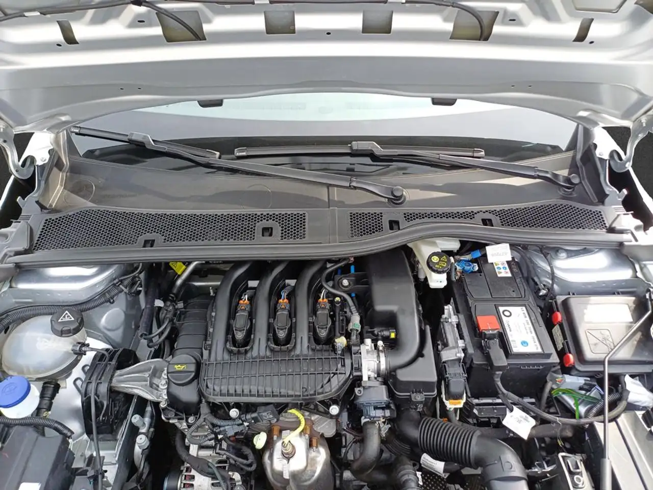 Opel Corsa . 1.2 55 kW (75 — Vehicle gallery 5