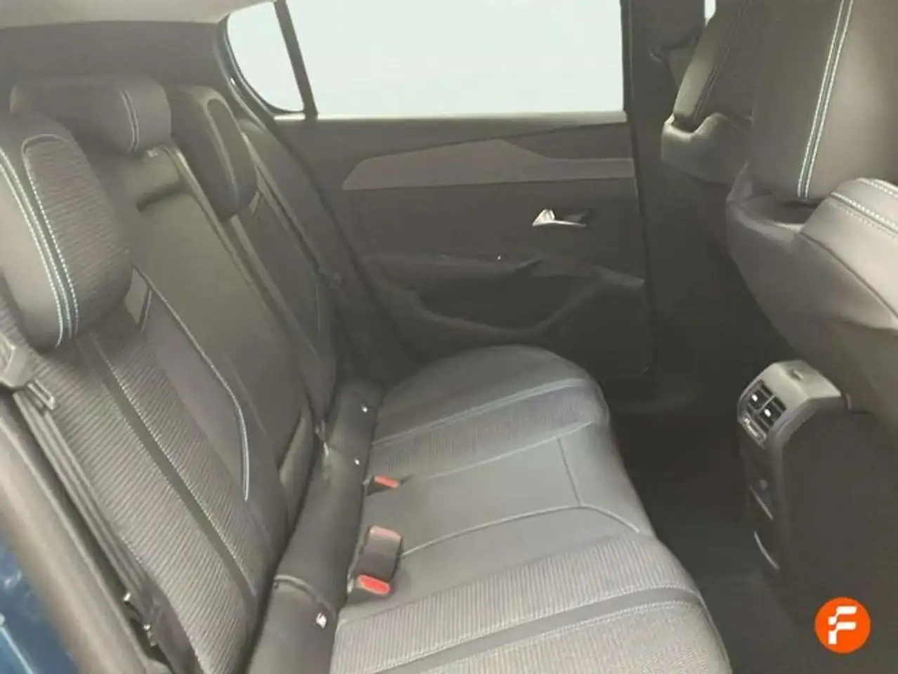 Peugeot 308 1.2 PureTech S&S Allure 130 — Galería del vehículo 16