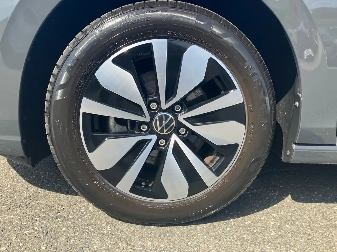 Volkswagen Golf VIII Move 1.0 eTSI DSG / CarPlay, AHK, LED — معرض صور السيارة 10