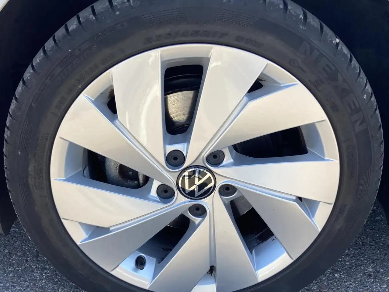 Volkswagen Golf 1.5 TSI DSG Style APP-CONNECT+ACTIVE-INFO+L — معرض صور السيارة 8
