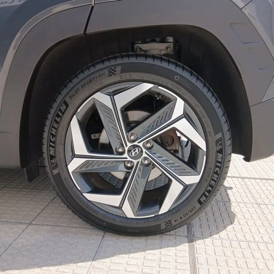 Hyundai TUCSON Nuevo Híbrido enchufable 1.6 T-GDi (265 CV) — Vehicle gallery 6