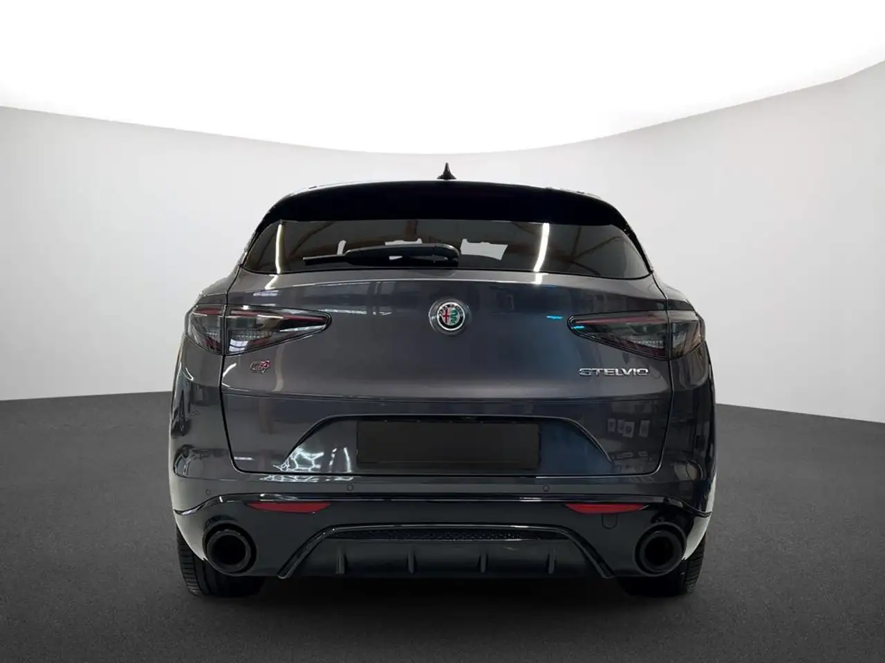 Alfa Romeo Stelvio 2.0 Turbo 16V Veloce Q4 — Galería del vehículo 3