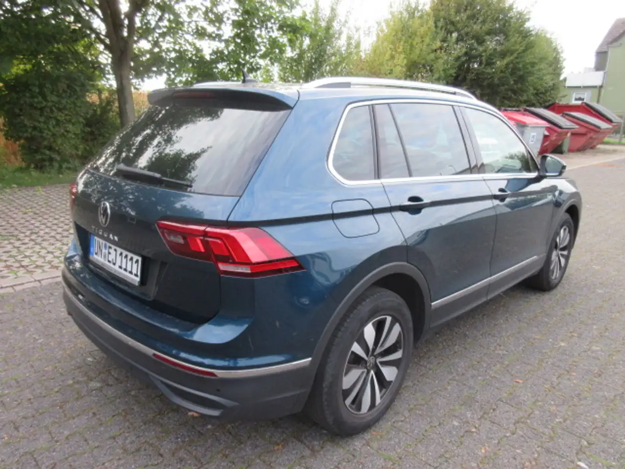 Volkswagen Tiguan MOVE 1.5 TSI DSG NAVI AHK KAMERA LED ALU ACC APS SITZHEIZUNG CLIMATRONIC eFH ZV — Vehicle gallery 2
