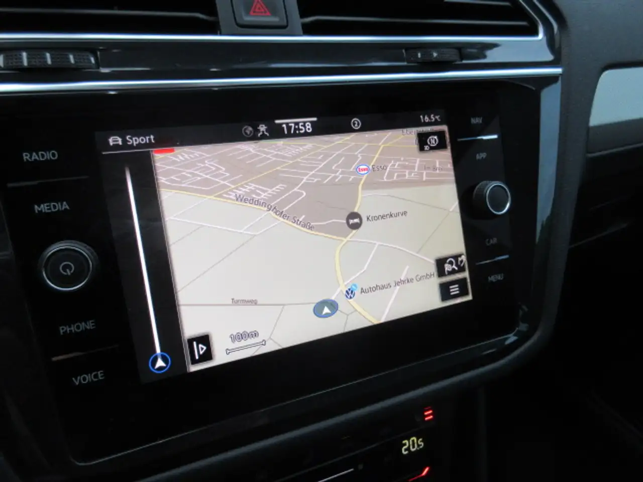 Volkswagen Tiguan MOVE 1.5 TSI DSG NAVI AHK KAMERA LED ALU ACC APS SITZHEIZUNG CLIMATRONIC eFH ZV — Vehicle gallery 12
