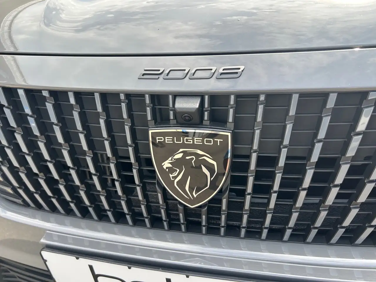 Peugeot 2008 1.2 PureTech 130 Allure LED PDC KlimaA AUT — معرض صور السيارة 19