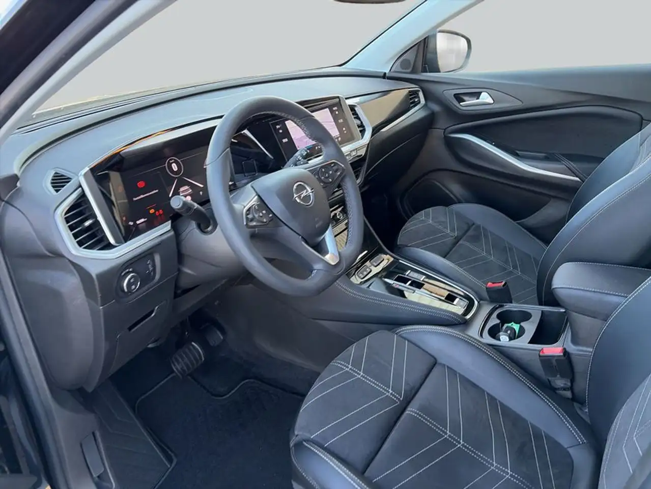 Opel Grandland Grandland 1.2 DI Hybrid 48 V Automatik GS — Vehicle gallery 9
