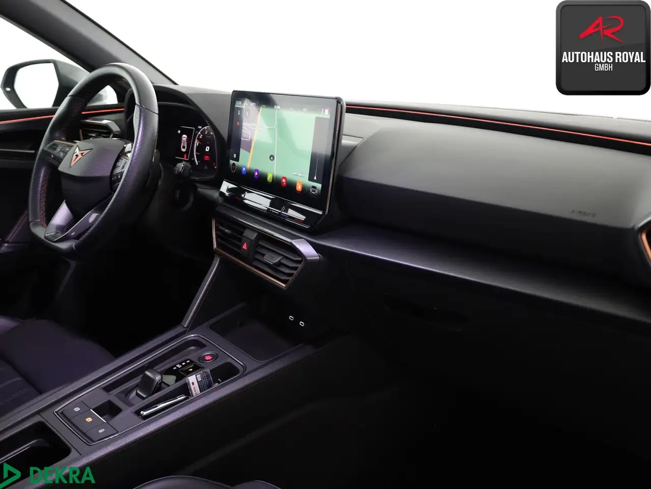 CUPRA Leon ST 2.0 TSI VZ ACC,KESSY,CARPLAY,AMBIENTE — معرض صور السيارة 10