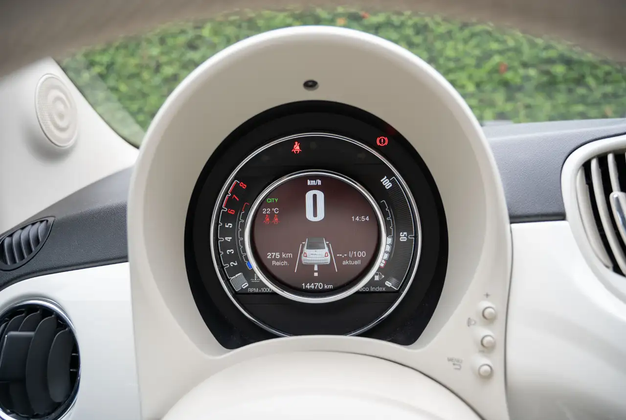 Fiat 500 Dolcevita 1.0 GSE N3 Hybrid 70 *KOMFORT-PAKET*TECH-PAKET* — Galería del vehículo 14