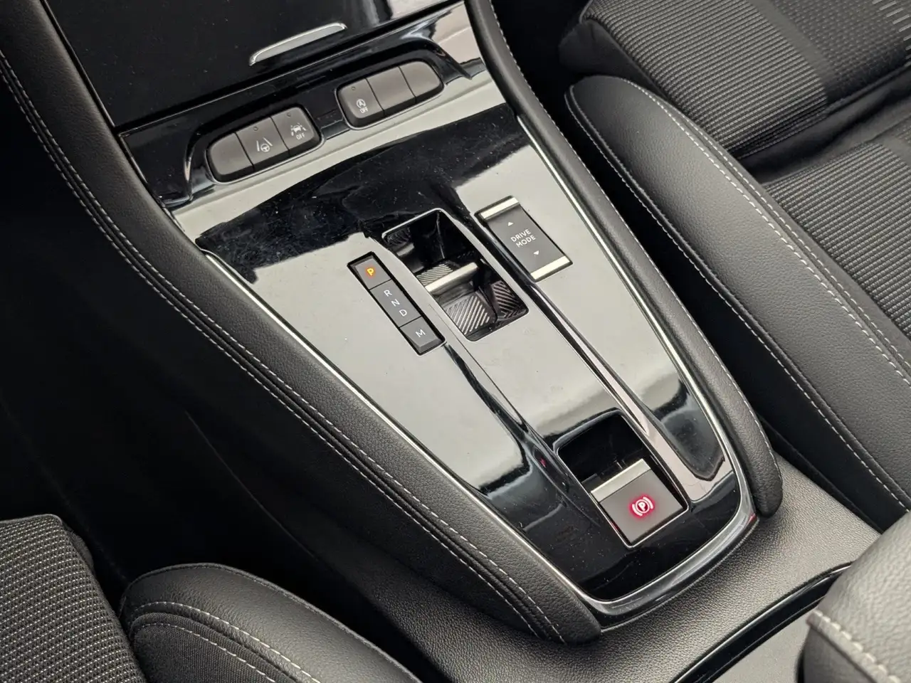 Opel Grandland 1.2 Turbo GS AT8 AHK IntelliLux Navi — Vehicle gallery 21