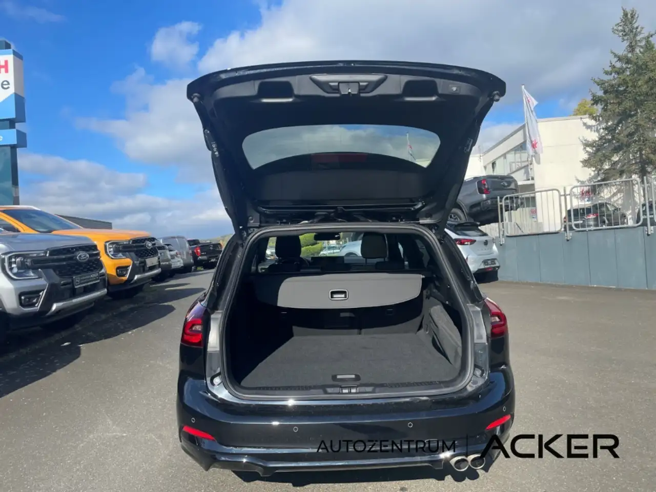 Ford Focus ST-Line X Turnier AT7 PSD/LED/aAHK -43%* — Galería del vehículo 11
