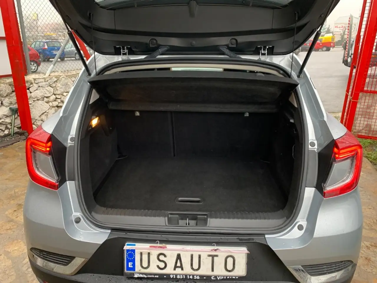 Renault Captur TCe Techno 67kW — معرض صور السيارة 7