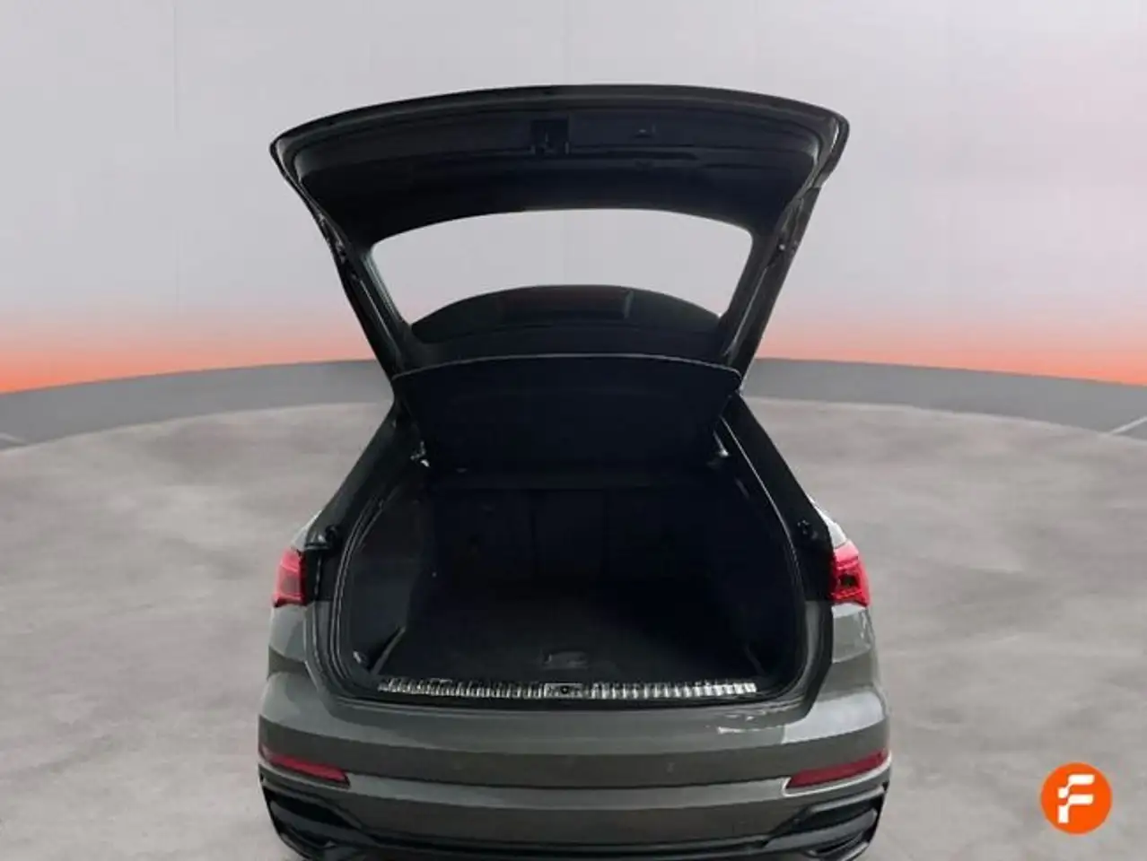 Audi Q3 35 TDI S line S tronic 110kW — معرض صور السيارة 7