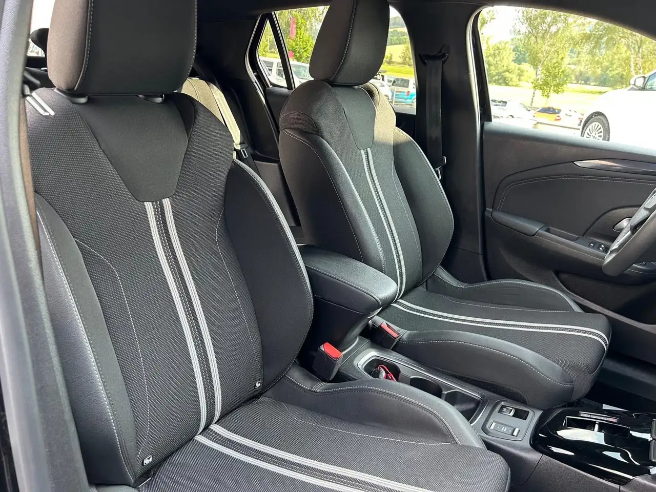 Opel Corsa GS Line°LED°1.Hand°Kamera°Navi°LED°Alu — Galería del vehículo 12
