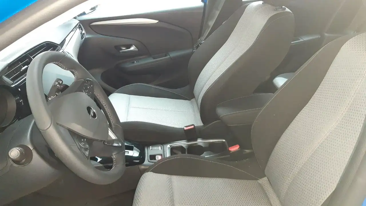 Opel Corsa 1.2 74kW Automatik/PDC/SZHZG / KLIMA / DAB — معرض صور السيارة 6