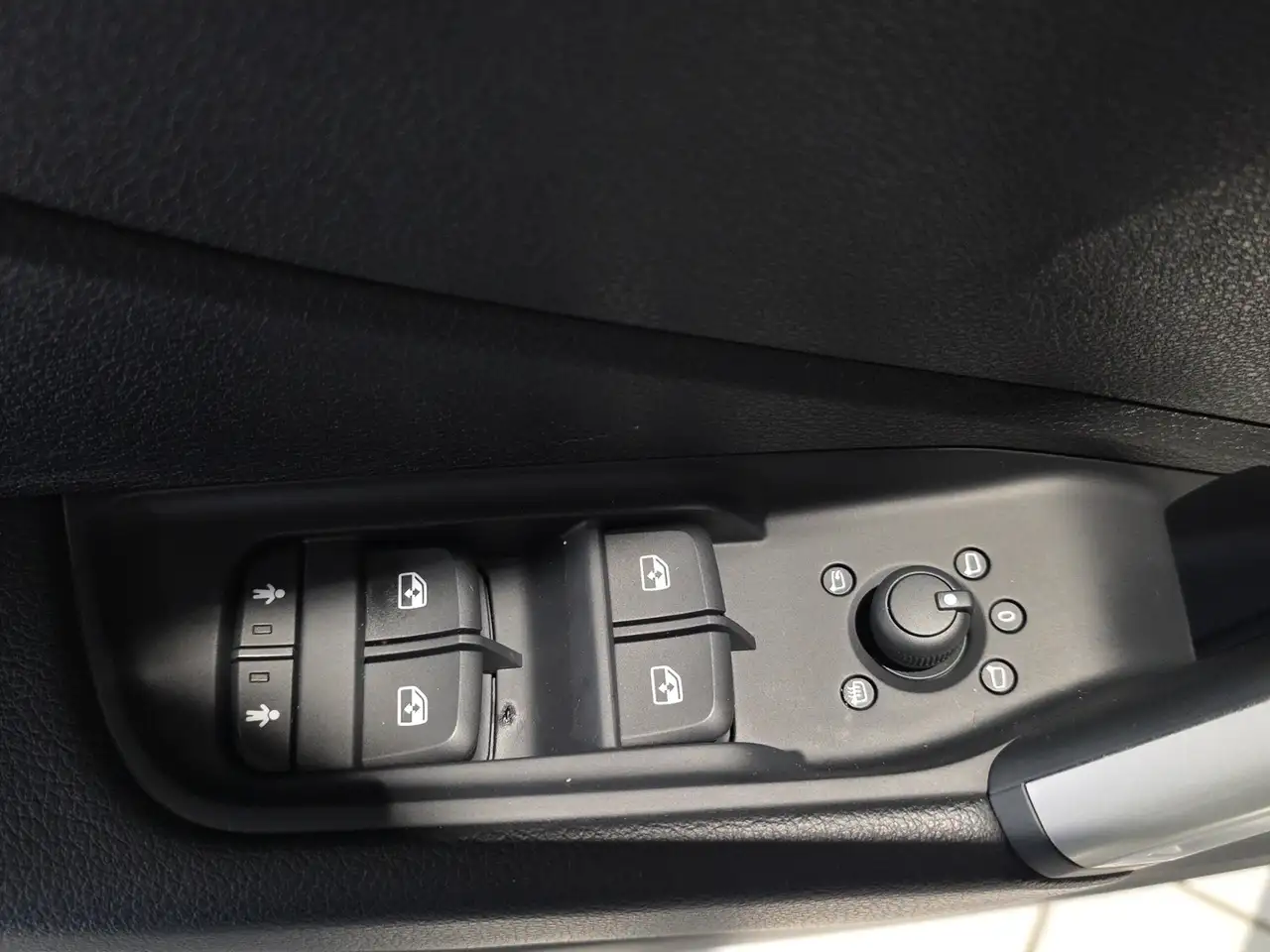 Audi Q2 advanced 35 1.5 TFSI S tronic*KAMERA* — Galerie du véhicule 18