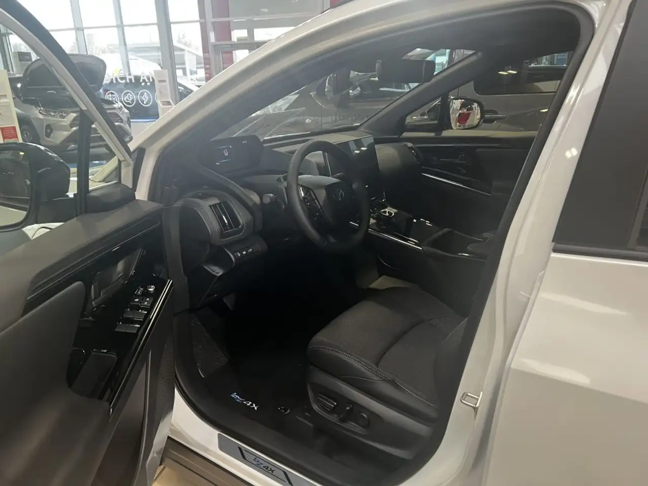 Toyota bZ4X Comfort — معرض صور السيارة 6