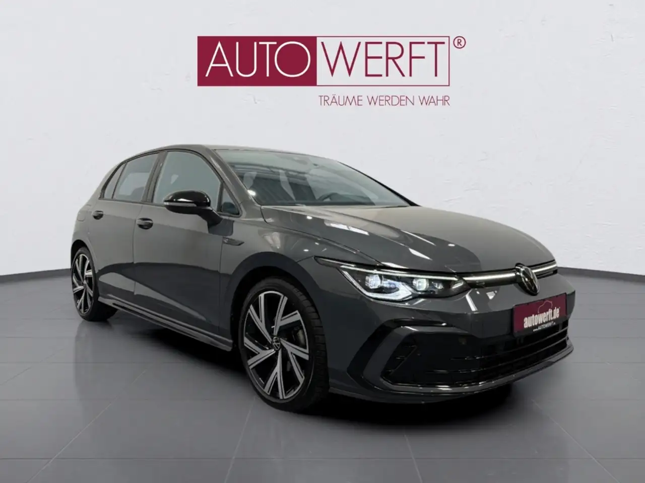 Volkswagen Golf 8 1.5 eTSI DSG R LINE BLACK MATRIX IQ 18Z KAM ACC — معرض صور السيارة 7