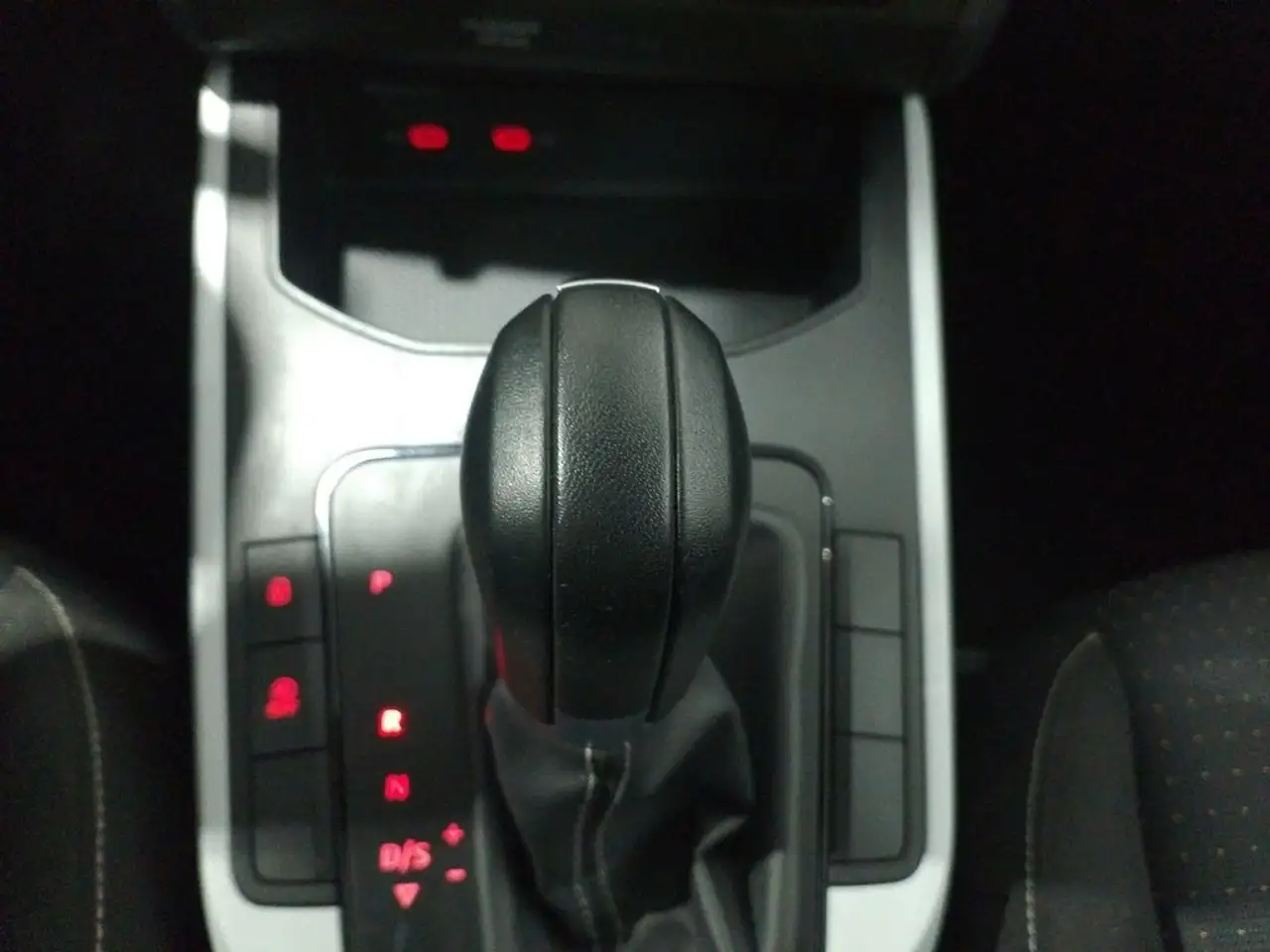 SEAT Arona 1.0 TSI S&S Style DSG7 XM 110 — Galería del vehículo 13