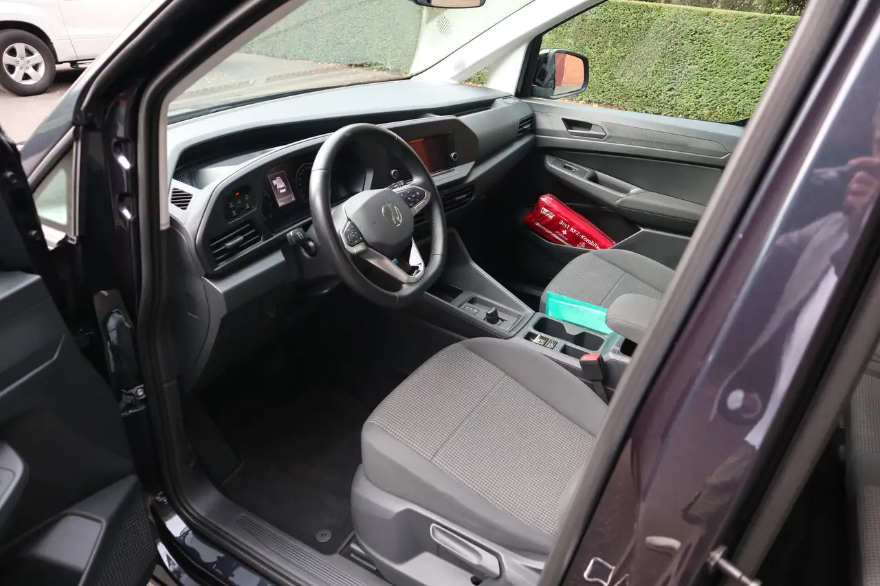 Volkswagen Caddy Maxi 1,5 TSI DSG*rollstuhlgerecht*Wenderampe*Garantie* — معرض صور السيارة 13