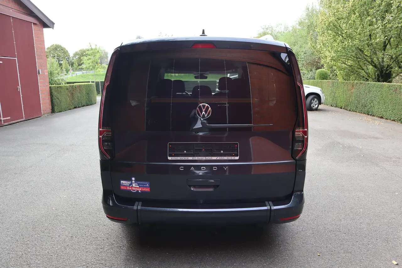 Volkswagen Caddy Maxi 1,5 TSI DSG*rollstuhlgerecht*Wenderampe*Garantie* — معرض صور السيارة 6
