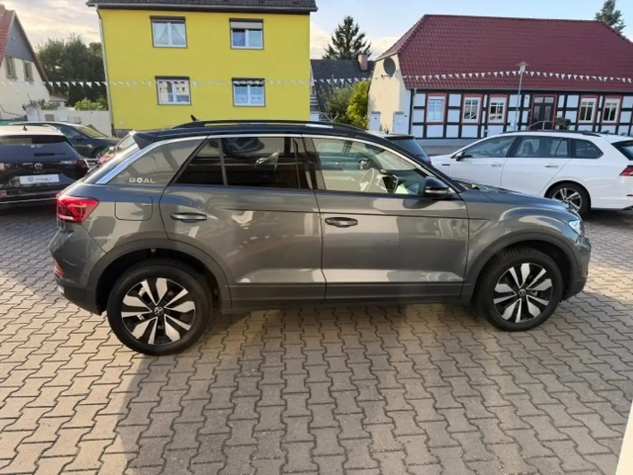 Volkswagen T-Roc D11 1.5 TSI DSG GOAL — معرض صور السيارة 6