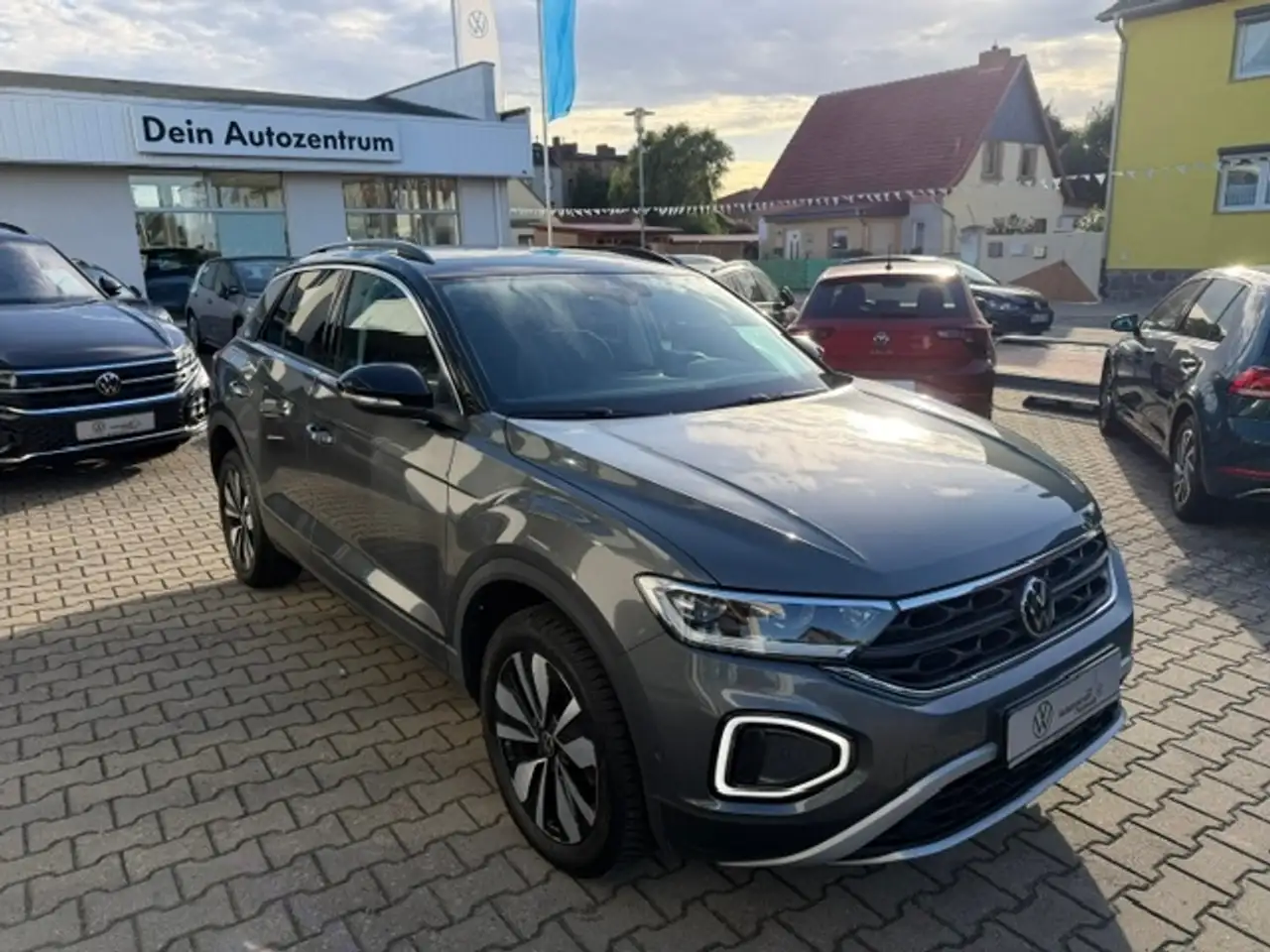 Volkswagen T-Roc D11 1.5 TSI DSG GOAL — معرض صور السيارة 5