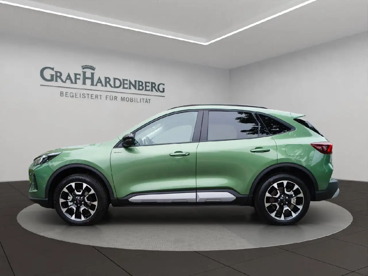 Ford Kuga Hybrid Active X — Vehicle gallery 3