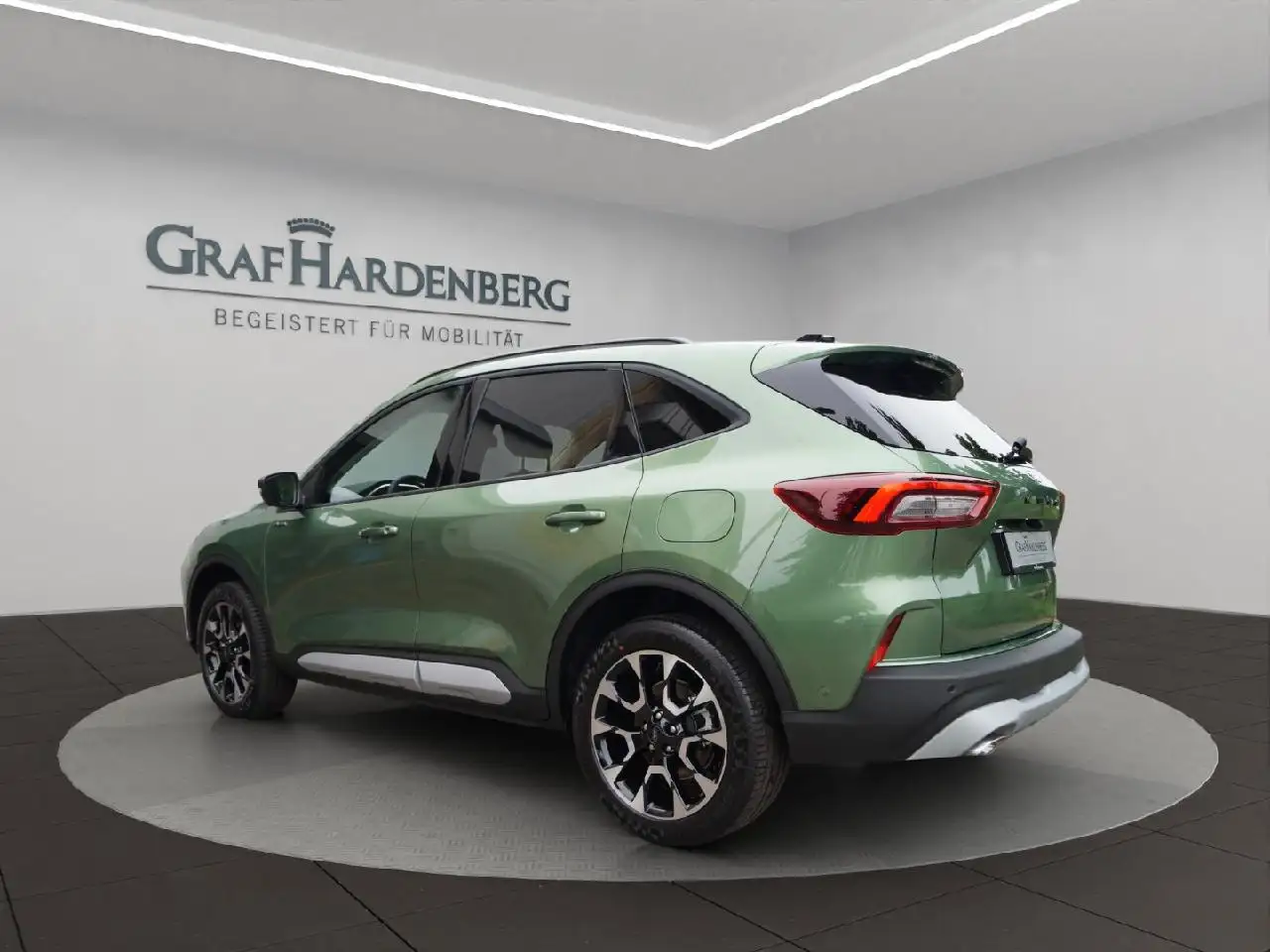 Ford Kuga Hybrid Active X — Vehicle gallery 4