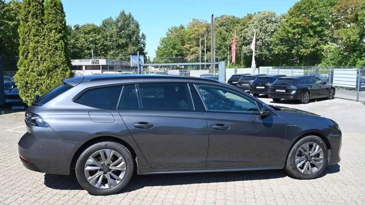 Peugeot 508 SW Hybrid 225 Allure LED KAMERA 1.Hd Navi — Vehicle gallery 6