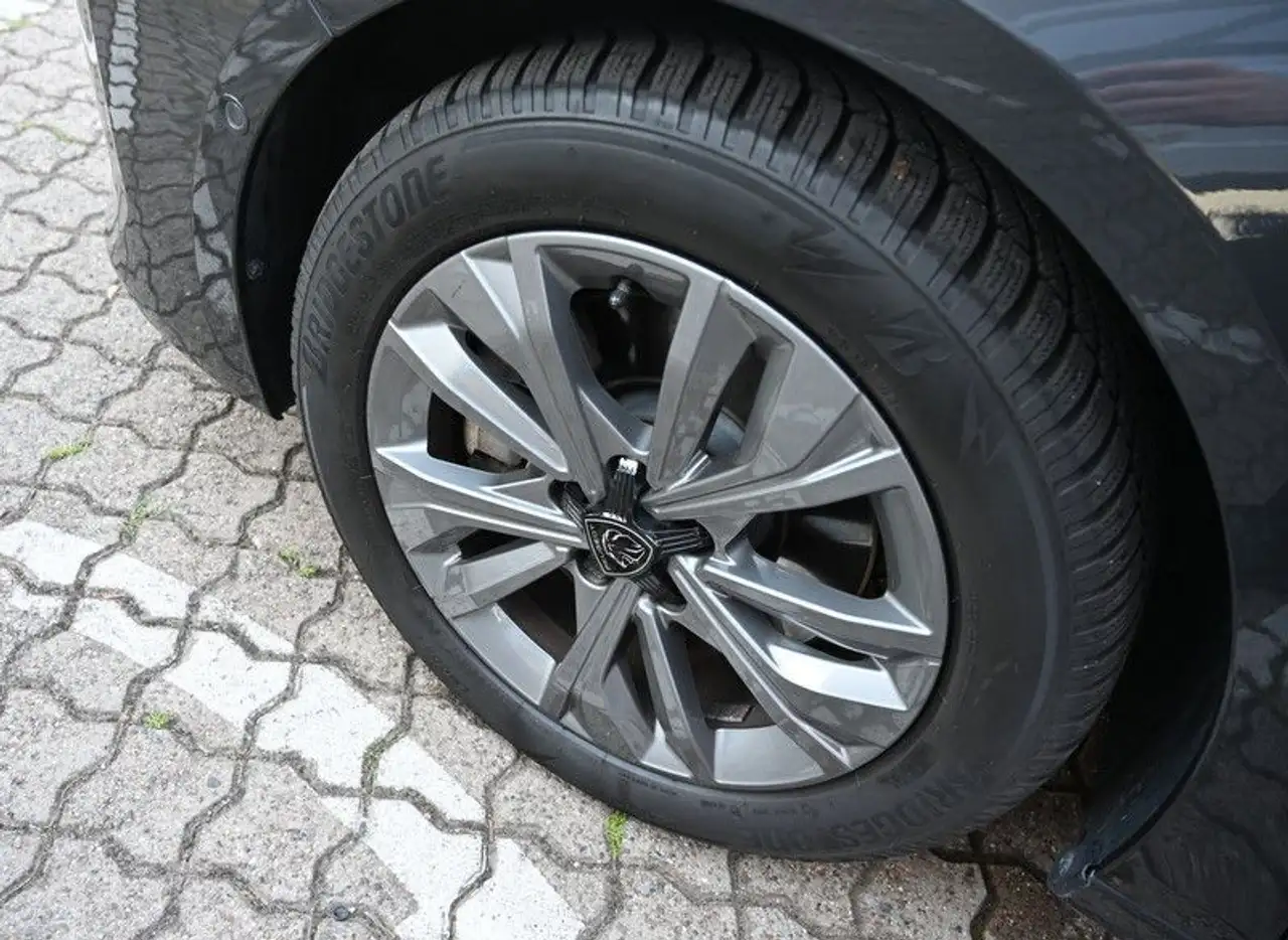 Peugeot 508 SW Hybrid 225 Allure LED KAMERA 1.Hd Navi — Vehicle gallery 17